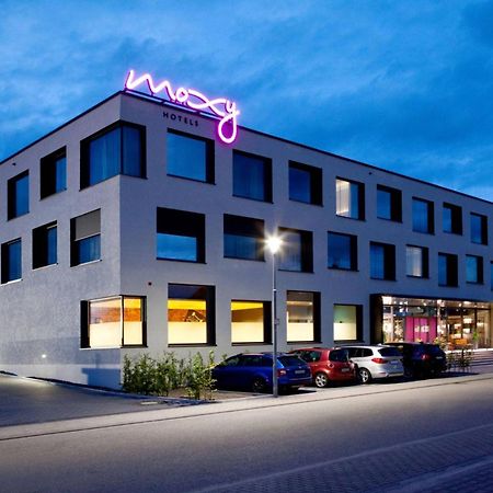Отель Moxy Руст Экстерьер фото